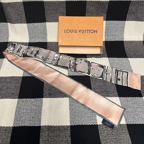 Louis Vuitton nwot 100% silk bandeau poodle rose grey logo thin bag trunk scarf - Picture 4 of 8